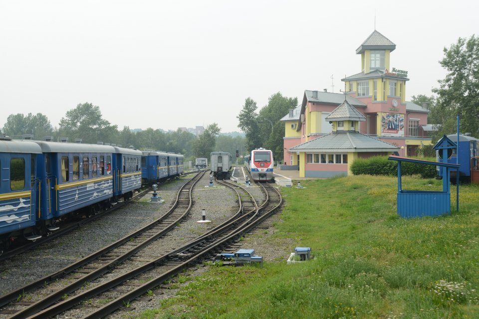 DZD d'Irkoutsk, gare et matériel roulant